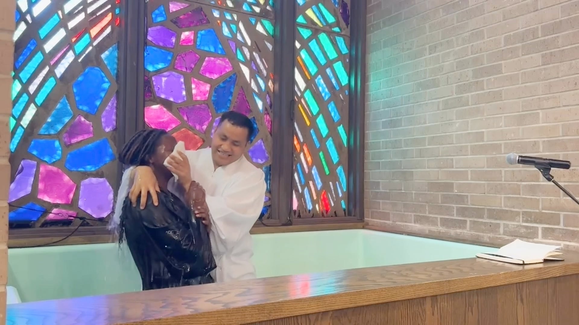 Des Moines SDA Church 6 baptisms