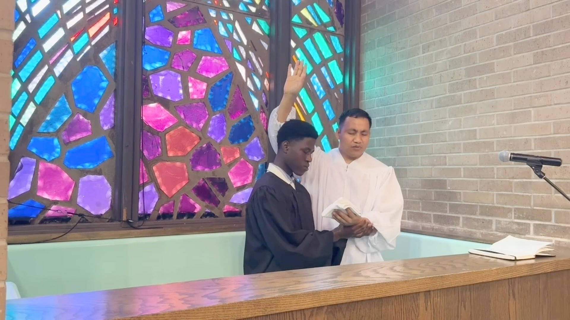 Des Moines SDA Church 6 baptisms