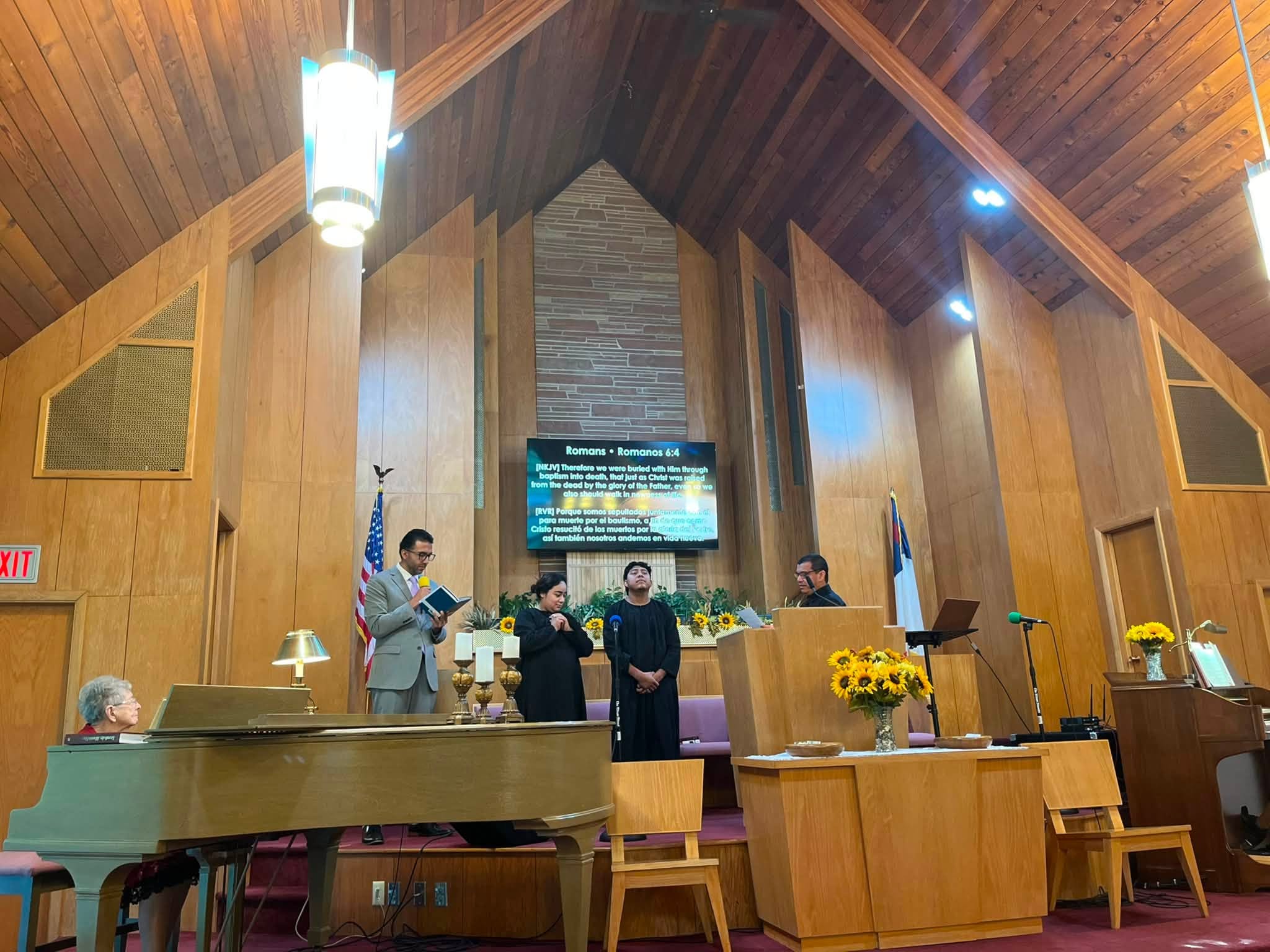 Muscatine Hispanic Group Baptisms — Photo #1