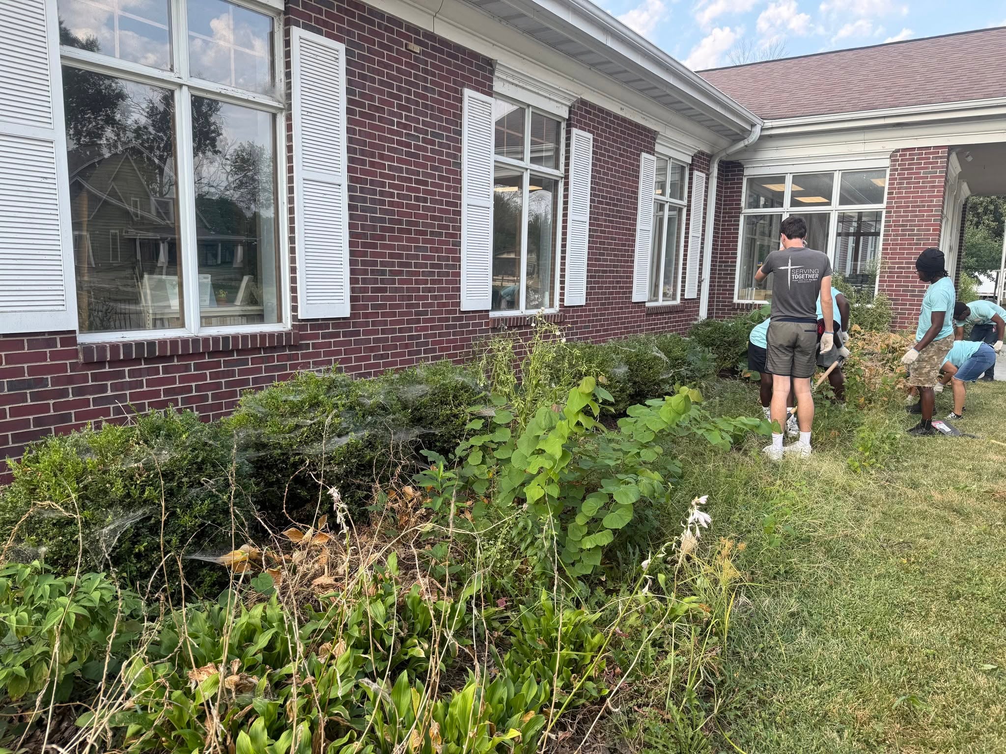 SAA Helps Centralia Public Library Cleanup — Photo #1